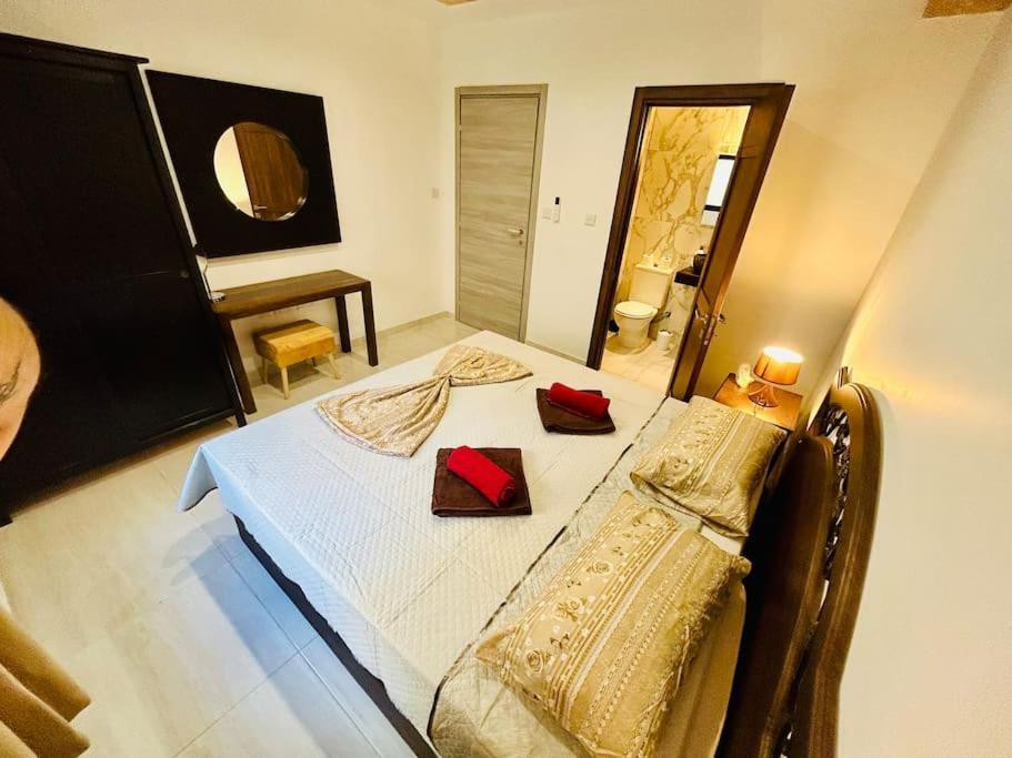 Cosy Home Close To The Sea, King-Size Bed Σεντ Πόλς Μπέι Εξωτερικό φωτογραφία
